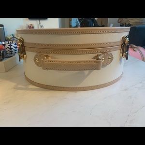 Steamline Luggage Hatbox - Size L